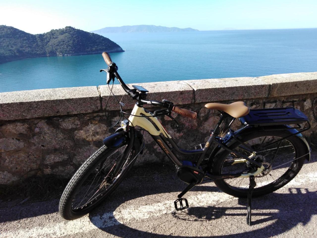 Bike&Boat Argentario Hotel Porto Santo Stefano  Exteriör bild